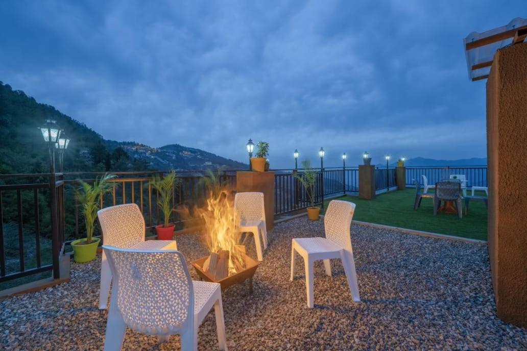 The Tranquility Retreat I Vacations I Conference I Mice I Family Events I Open Air Terrace I Sky Bonfire I Kufri By Exotic Stays Exterior photo